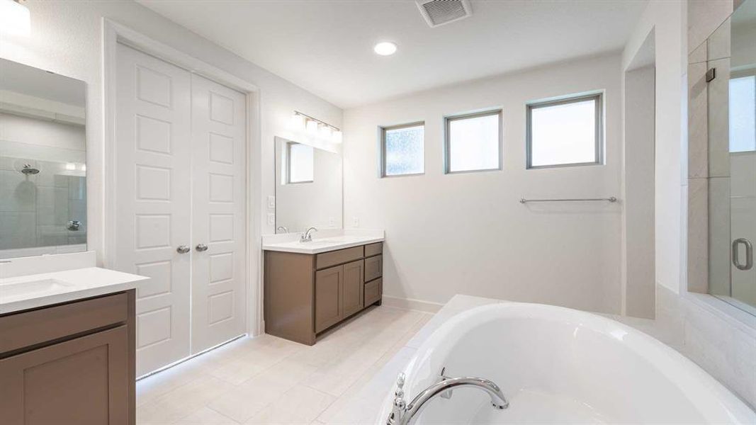 Furnished interior view inside a new home in Trinity Falls 50', McKinney (Image 13).