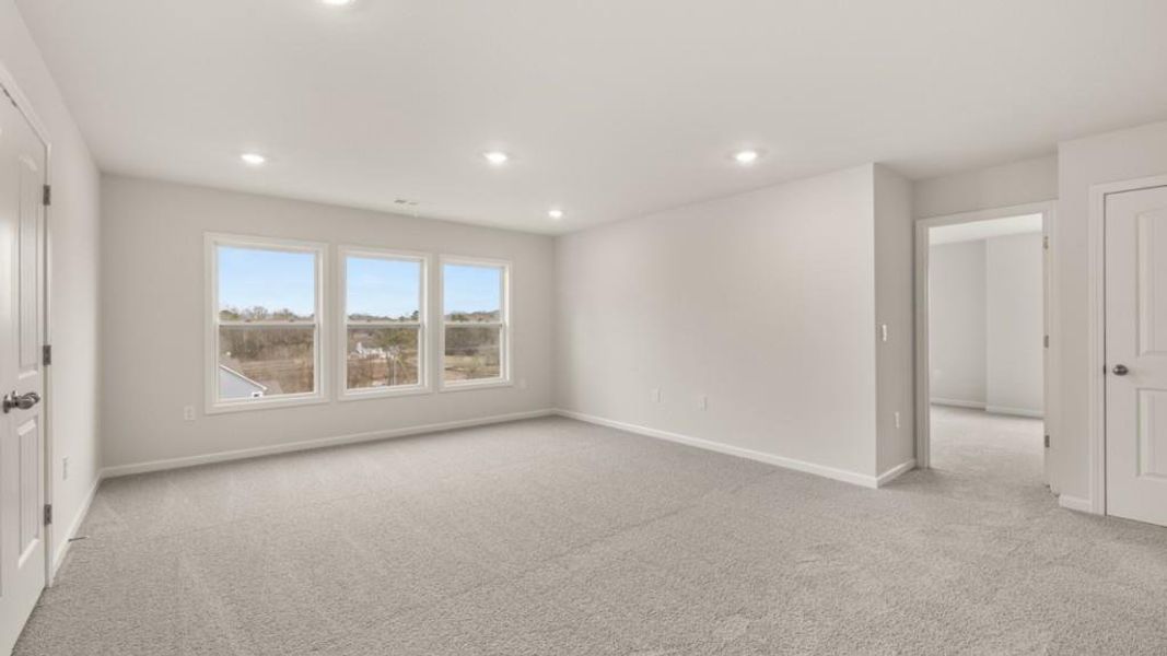 Spacious, unfurnished interior of a new home in Thalley Creek Estates, Cumming (Image 21).
