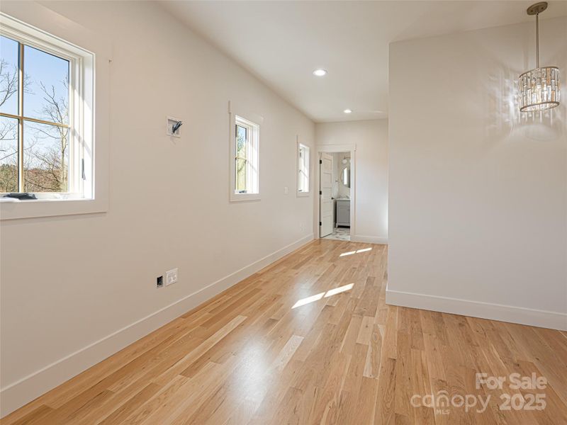 Spacious, unfurnished interior of a new home in , Asheville (Image 19).