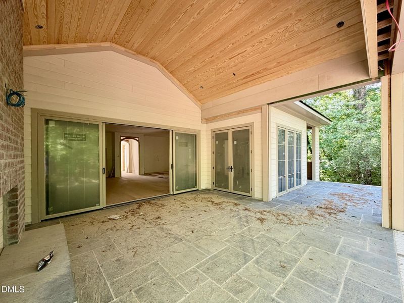 96C4D579-FEC6-4266-A1BC-93B8DB5DD049_1_1