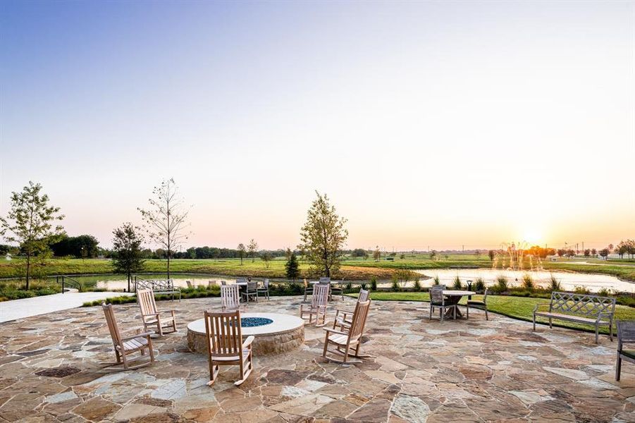 Community amenities in Sandbrock Ranch, Aubrey (Image 19).