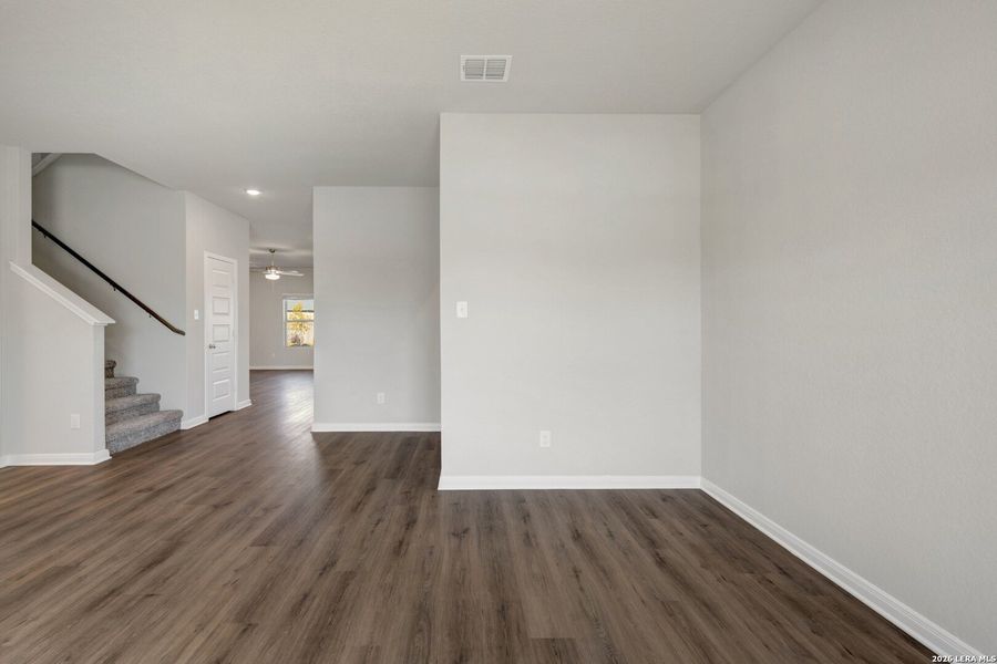 Spacious, unfurnished interior of a new home in Paloma Park, Converse (Image 24).