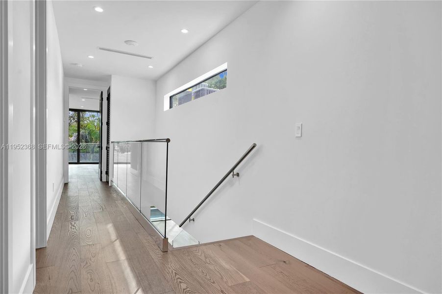 Spacious, unfurnished interior of a new home in , Miami (Image 19).