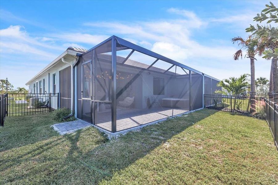 Exterior details and patio area of a home in , Venice (Image 32).
