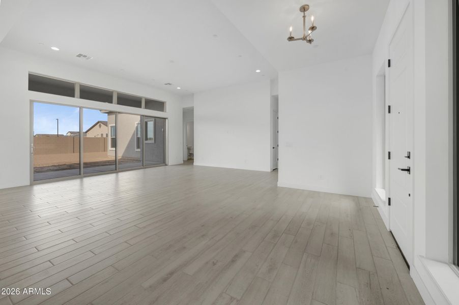 L163-HDR015 L163-HDR015