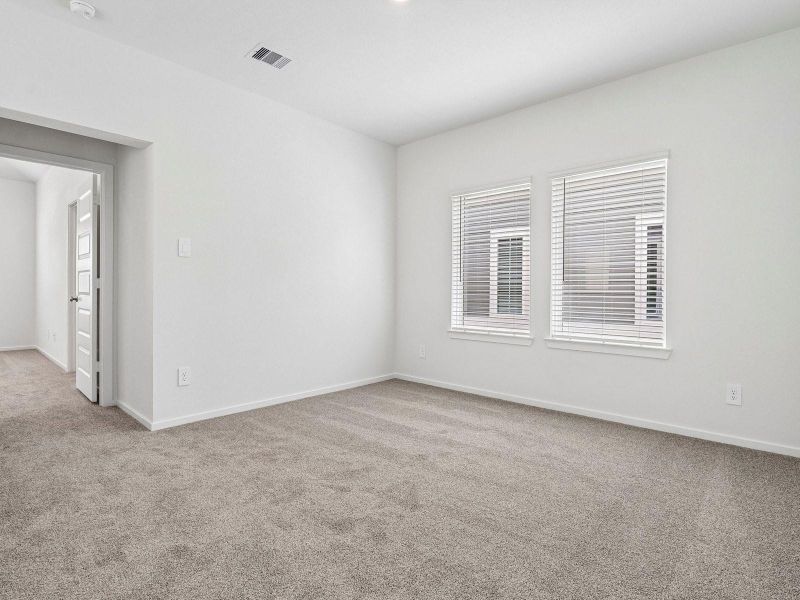 Photos are not of the actual home, but are photos of the builder home with same floorplan with similar interior finishes. Photos are not of the actual home, but are photos of the builder home with same floorplan with similar interior finishes.