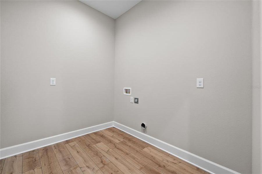 Spacious, unfurnished interior of a new home in , Mulberry (Image 21).