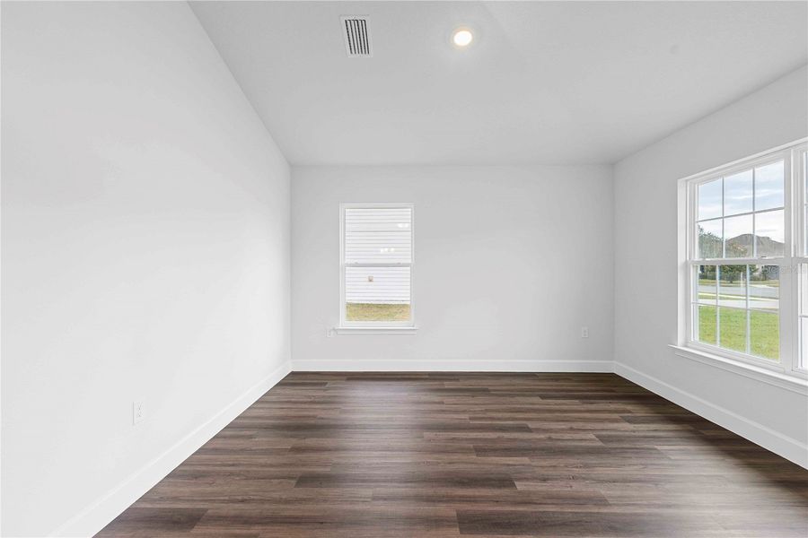 Spacious, unfurnished interior of a new home in The Preserve at Laurel Lake, Lake City (Image 27).
