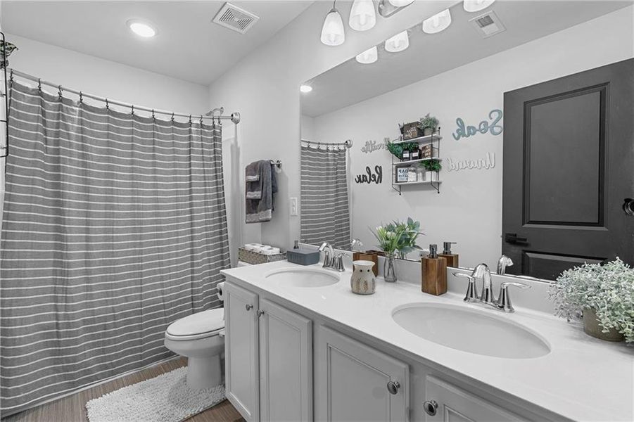 Furnished interior view inside a new home in , Atlanta (Image 15).