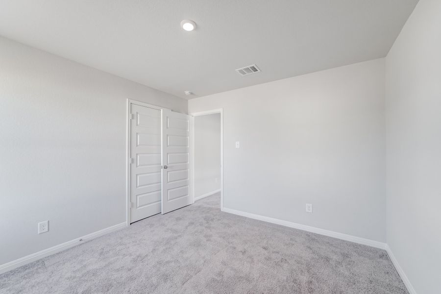 Representative unfurnished interior of a home built from the Jackson by National HomeCorp in Forest Ridge, Edgefield (Image 37).