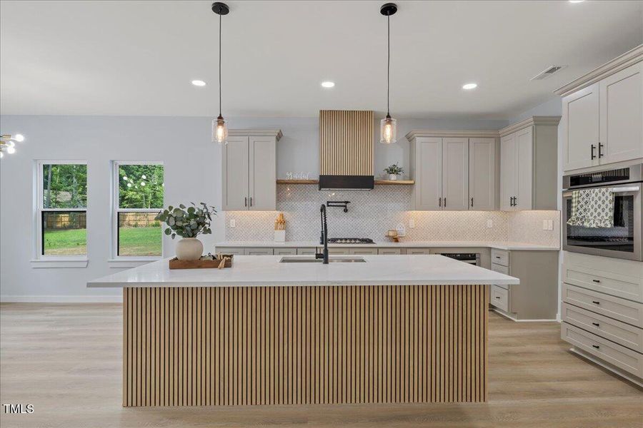 37-123-125 Ottawa Dr