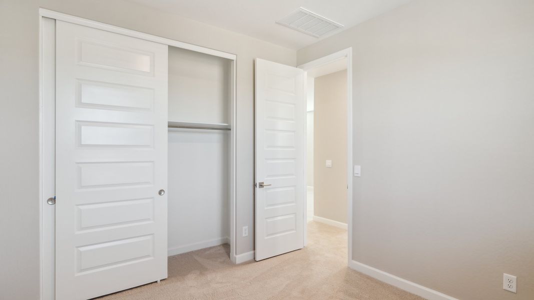 Image 31 of a home in Talinn Towns at Desert Ridge.