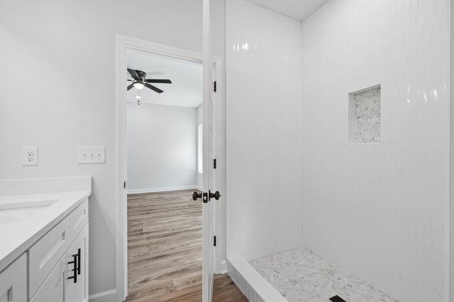 Owners Bathroom Owners Bathroom