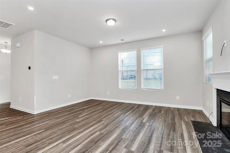 Spacious, unfurnished interior of a new home in Somerset, Fort Mill (Image 34). Spacious, unfurnished interior of a new home in Somerset, Fort Mill (Image 34).