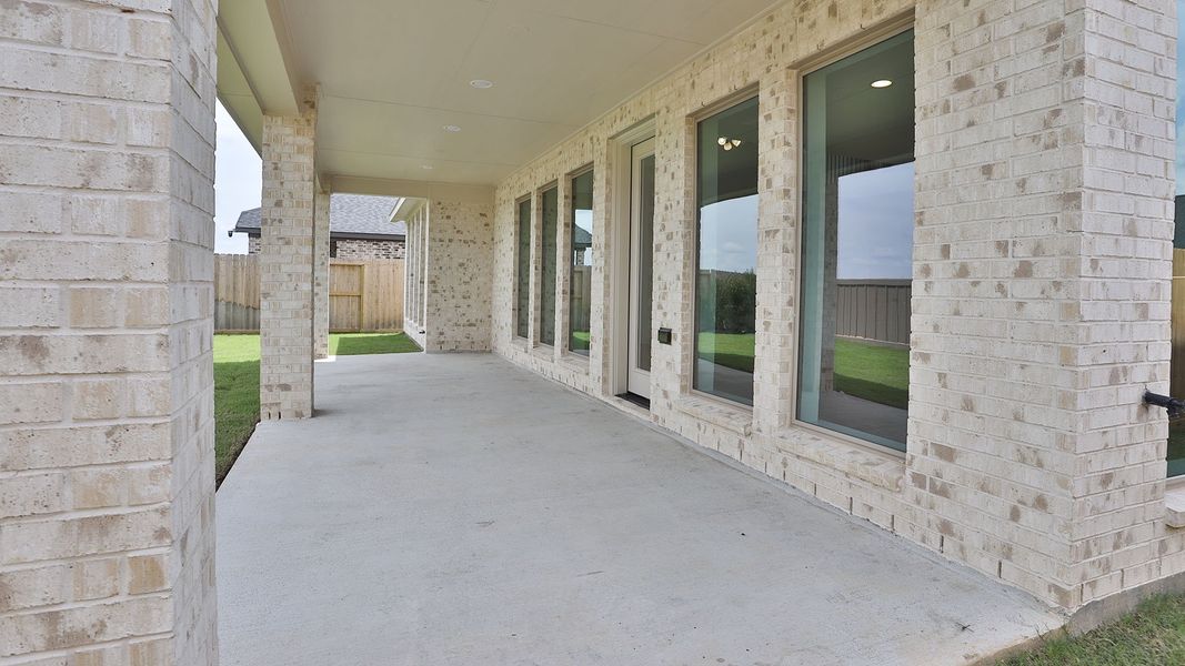 Exterior details and patio area of a home in Cross Creek West, Fulshear (Image 2).