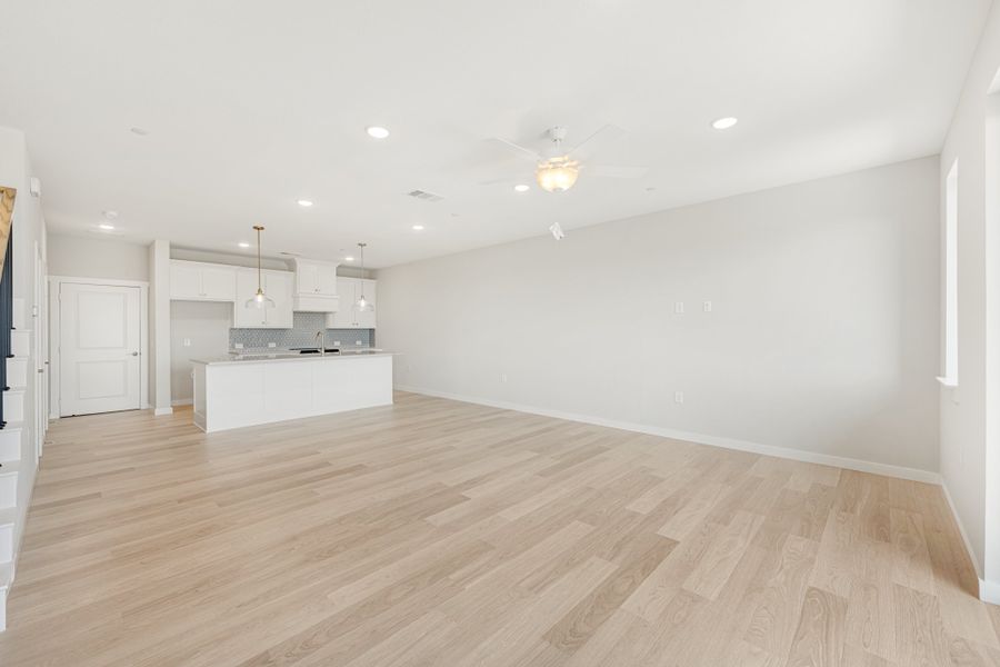 Spacious, unfurnished interior of a new home in Wildridge, Oak Point (Image 25). Spacious, unfurnished interior of a new home in Wildridge, Oak Point (Image 25).