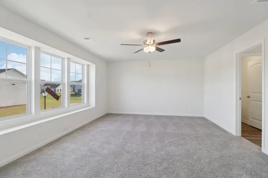 Spacious, unfurnished interior of a new home in Portrait Hills, Aiken (Image 19).