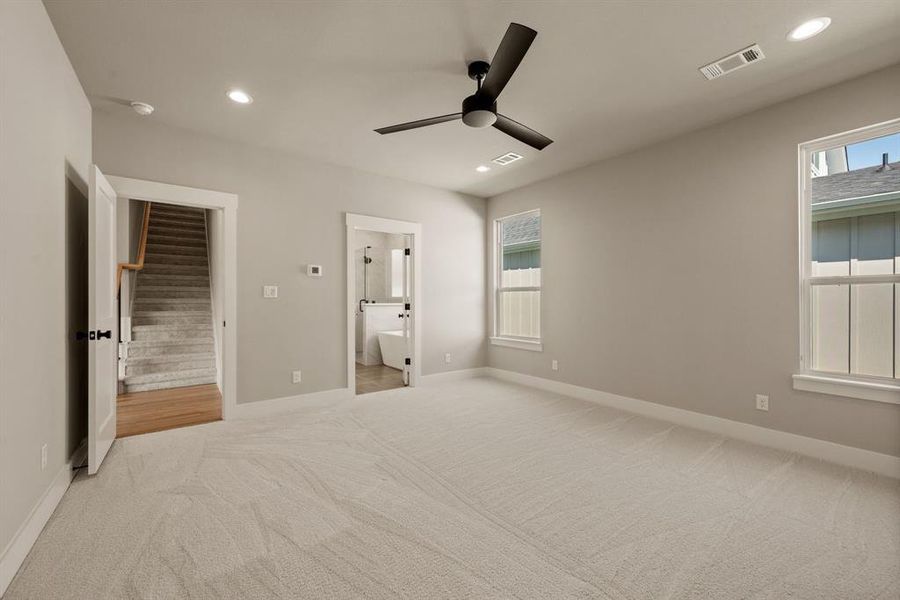 Spacious, unfurnished interior of a new home in , Justin (Image 18).