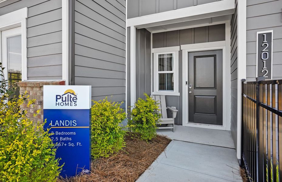 Representative exterior details of a home built from the Landis by Pulte Homes in Mallard Park, Charlotte (Image 4).