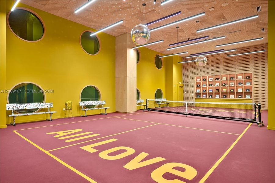 Community amenities in , Miami (Image 19). Community amenities in , Miami (Image 19).