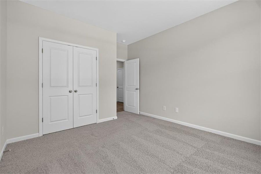 Spacious, unfurnished interior of a new home in , Athens (Image 47).
