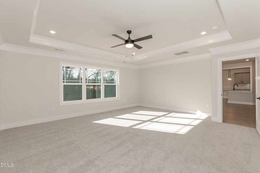 Spacious, unfurnished interior of a new home in Charlotte's Ridge, Middlesex (Image 23).