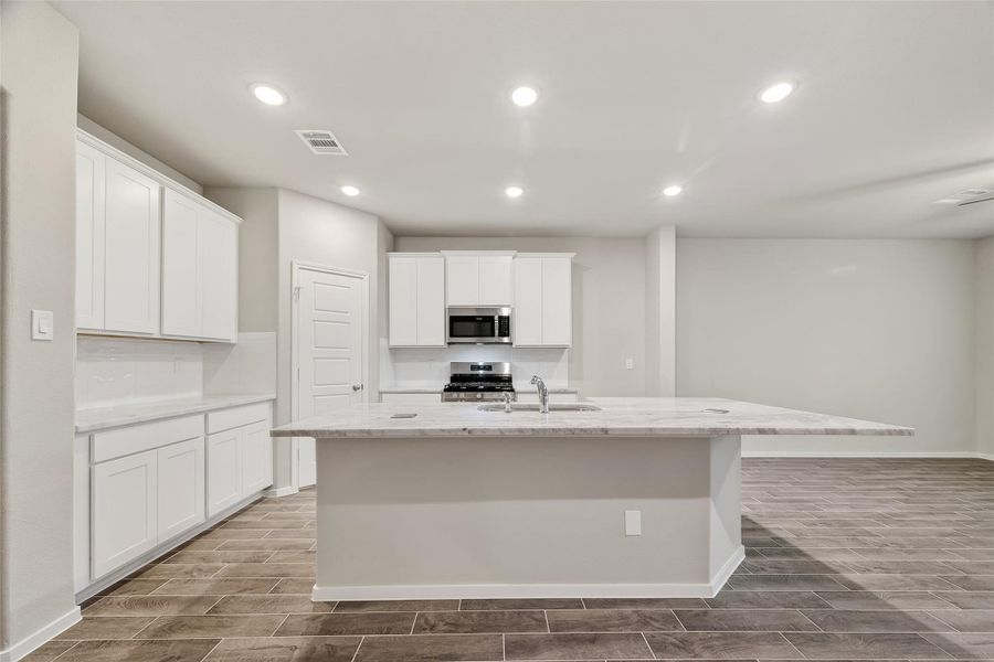 Furnished interior view inside a new home in Rollingbrook Estates, Baytown (Image 12).