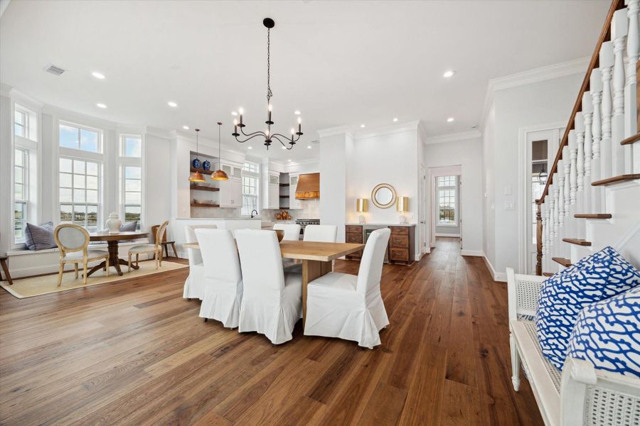 Beautiful open floor plan with expansive views of Clear Lake. Perfect for entertaining!