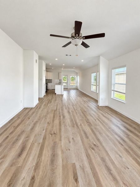 Spacious, unfurnished interior of a new home in , Dayton (Image 7).