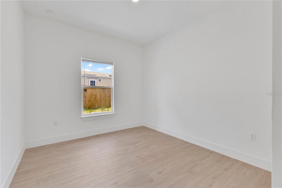 Spacious, unfurnished interior of a new home in , Orlando (Image 30).