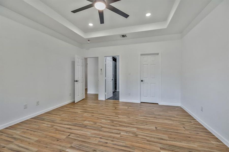 Spacious, unfurnished interior of a new home in , Granbury (Image 11). Spacious, unfurnished interior of a new home in , Granbury (Image 11).