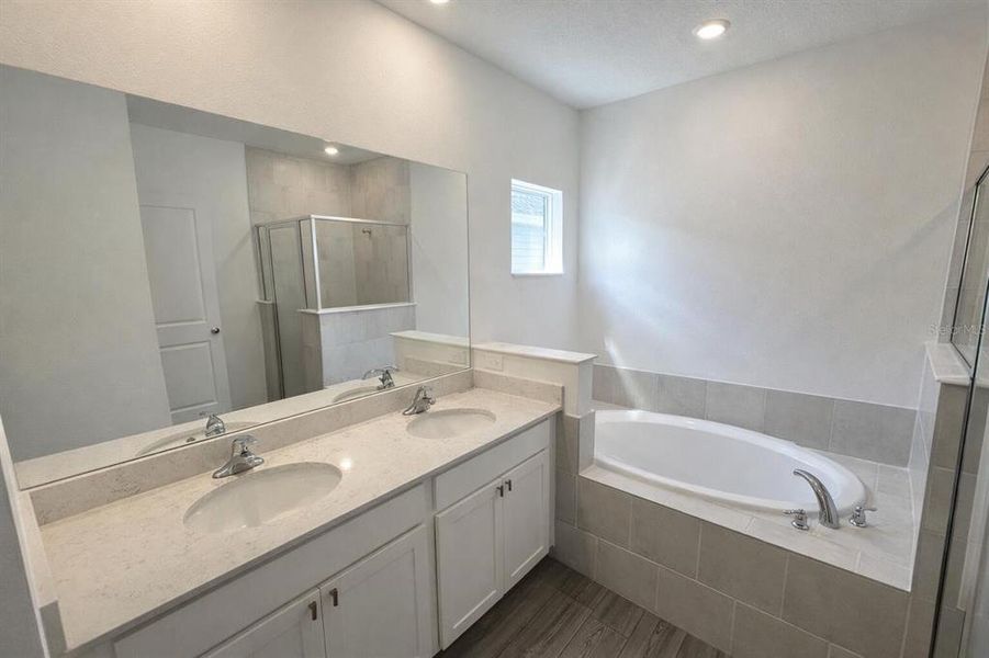 Furnished interior view inside a new home in , Ocala (Image 15).
