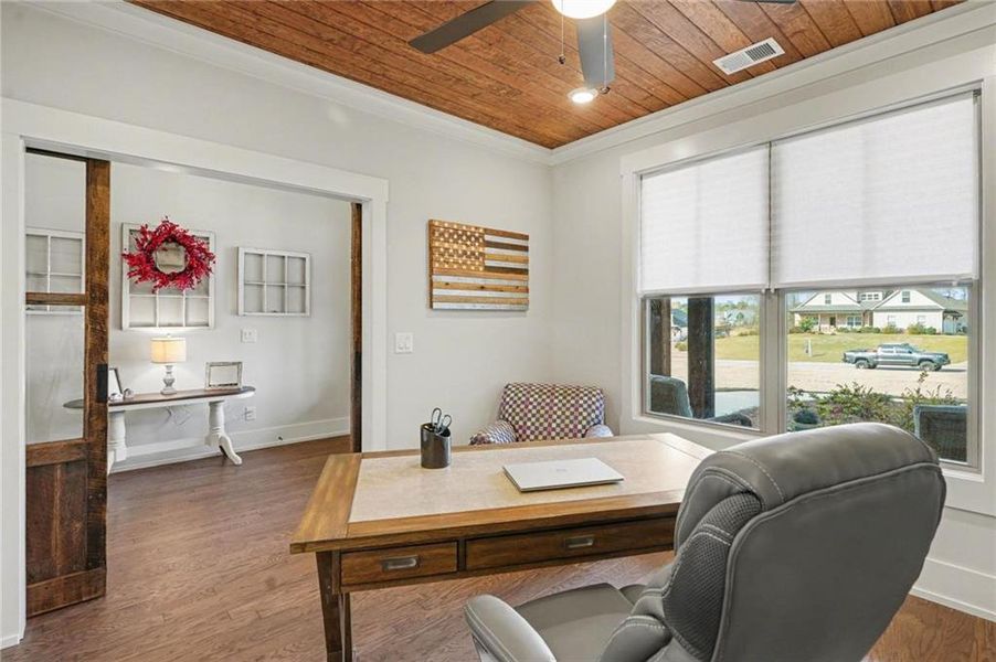 Furnished interior view inside a new home in , Williamson (Image 17).