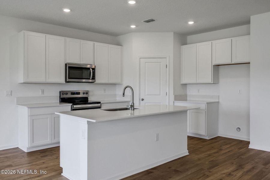 Furnished interior view inside a new home in Diamond Springs, Jacksonville (Image 8).