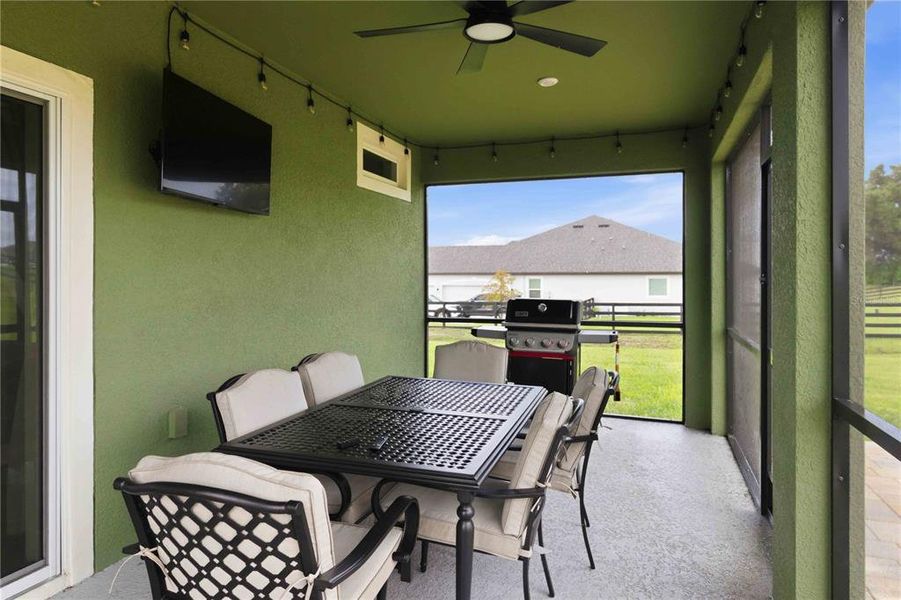 Exterior details and patio area of a home in , Thonotosassa (Image 2). Exterior details and patio area of a home in , Thonotosassa (Image 2).