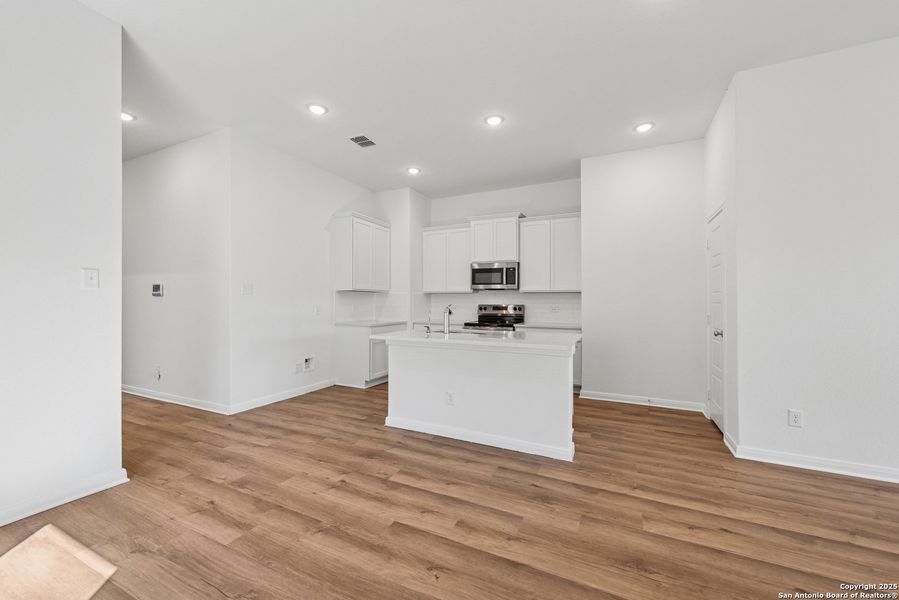 Image 35 of a home in Park Place.