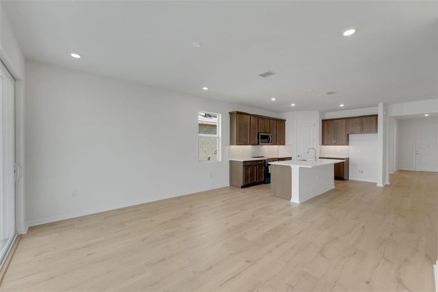 Spacious, unfurnished interior of a new home in River Hall, Alva (Image 29). Spacious, unfurnished interior of a new home in River Hall, Alva (Image 29).