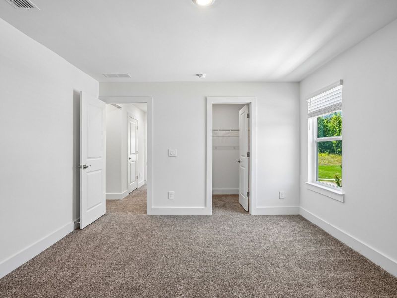 Spacious, unfurnished interior of a new home in Station Hill - Estate Series, Franklin (Image 21). Spacious, unfurnished interior of a new home in Station Hill - Estate Series, Franklin (Image 21).