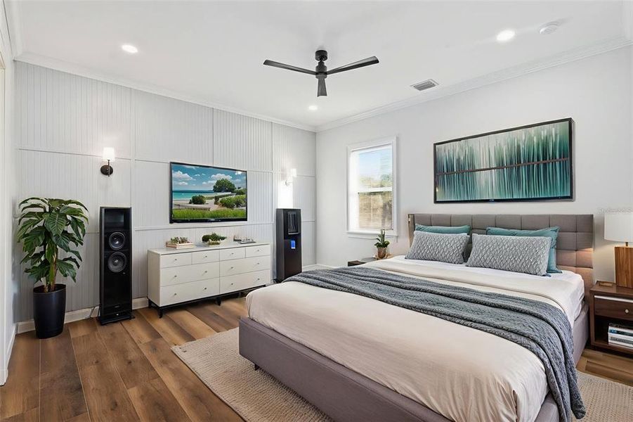 Furnished interior view inside a new home in , St. Petersburg (Image 6).