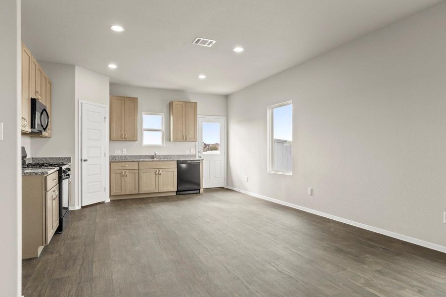 Spacious, unfurnished interior of a new home in Harvest Ridge, Elgin (Image 13). Spacious, unfurnished interior of a new home in Harvest Ridge, Elgin (Image 13).