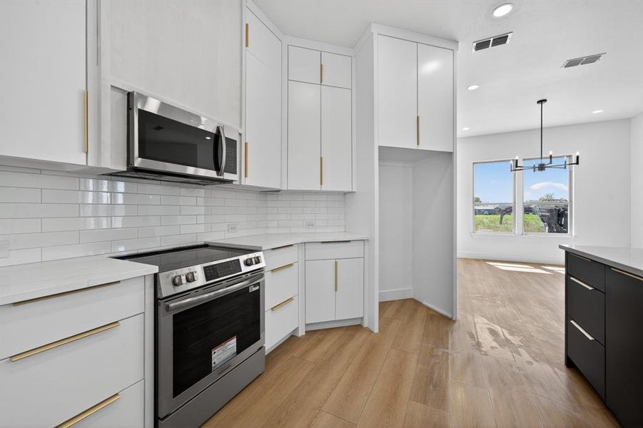 Furnished interior view inside a new home in , Lone Oak (Image 11).