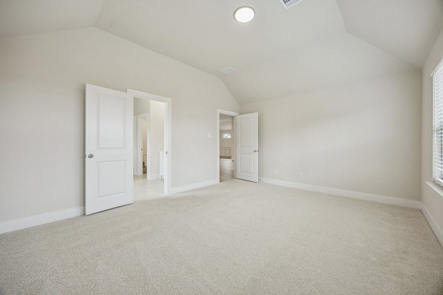 Representative unfurnished interior of a home built from the The Jason by Lillian Custom Homes in Hickory Hill, Sherman (Image 29).