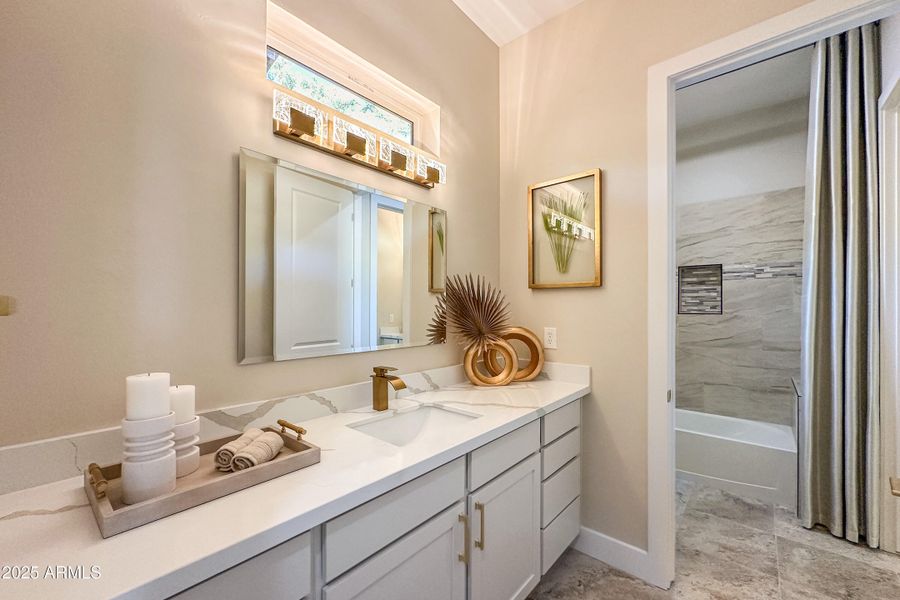 Interior 1580 Southview-21