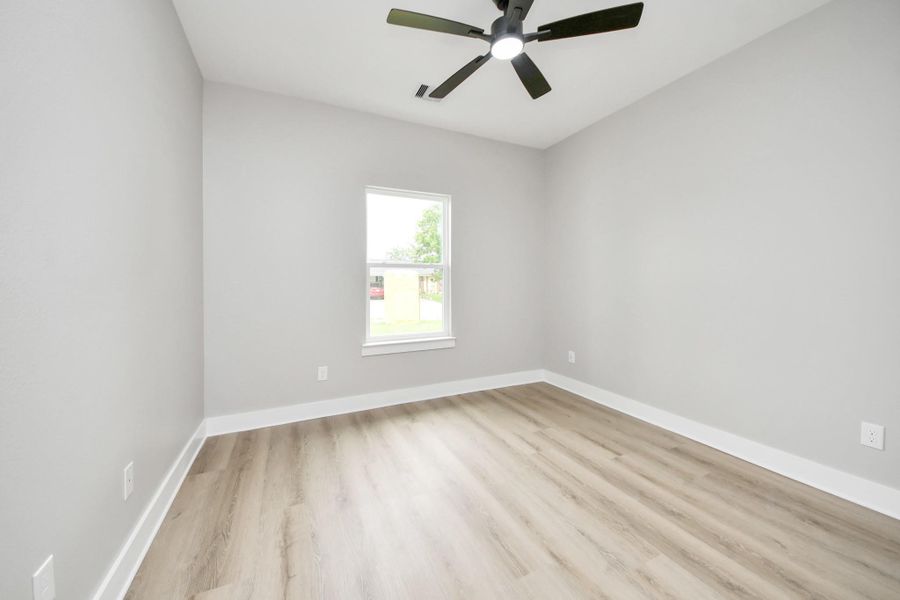 Spacious, unfurnished interior of a new home in , Pasadena (Image 24).