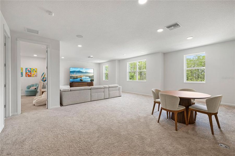 Furnished interior view inside a new home in , Winter Garden (Image 48).