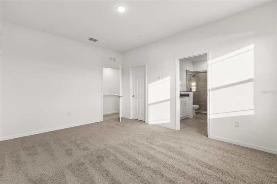 Spacious, unfurnished interior of a new home in , Clermont (Image 12). Spacious, unfurnished interior of a new home in , Clermont (Image 12).