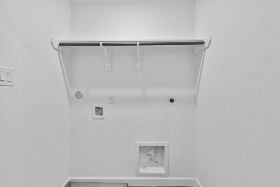 Spacious, unfurnished interior of a new home in Grand West, Houston (Image 22).