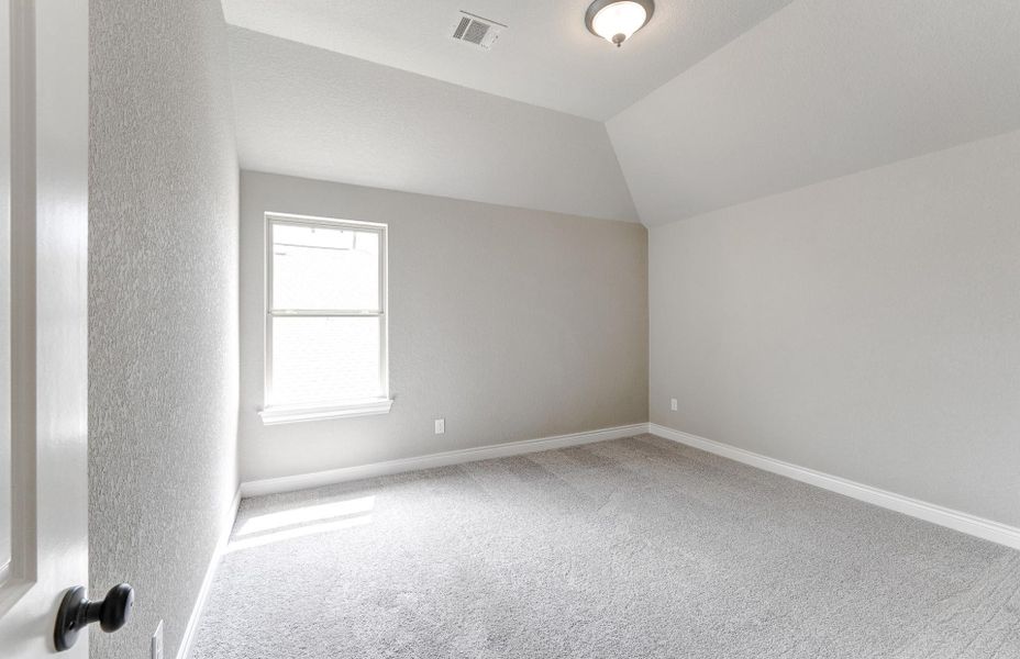 Spacious, unfurnished interior of a new home in Bridgeland 60′, Cypress (Image 39).