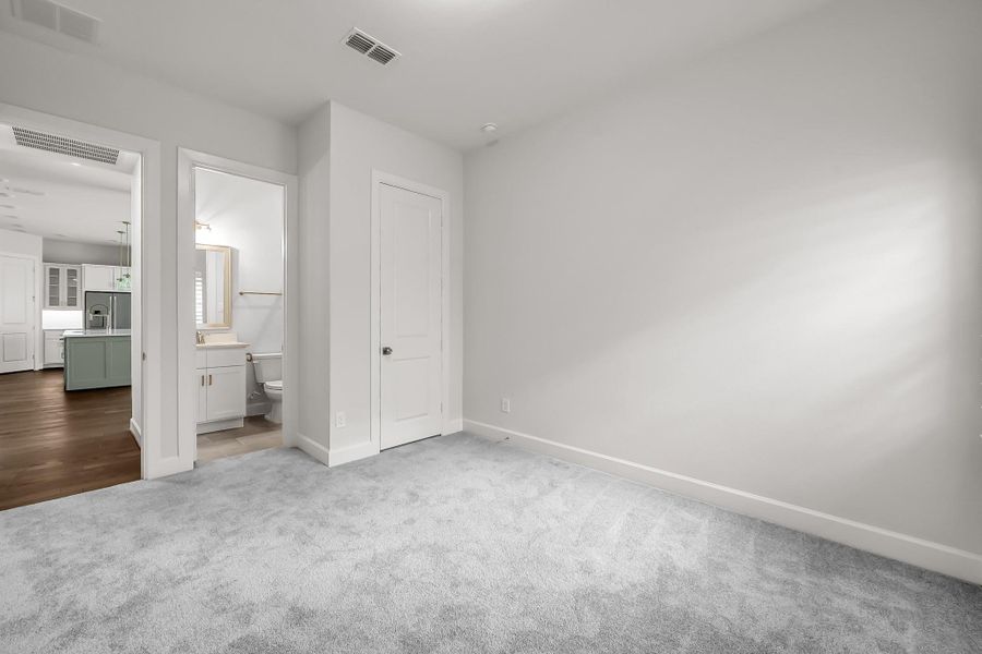 Spacious, unfurnished interior of a new home in The Meadows at Imperial Oaks, Conroe (Image 32). Spacious, unfurnished interior of a new home in The Meadows at Imperial Oaks, Conroe (Image 32).