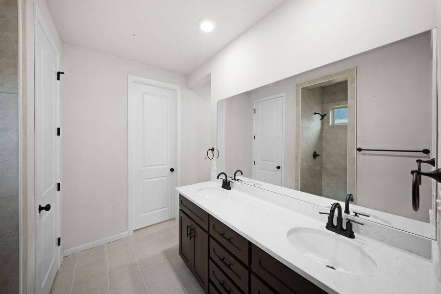 Furnished interior view inside a new home in Alberta Heights, Edinburg (Image 11).